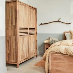 Armoire 2 portes coulissantes en acacia massif H203cm - bois clair