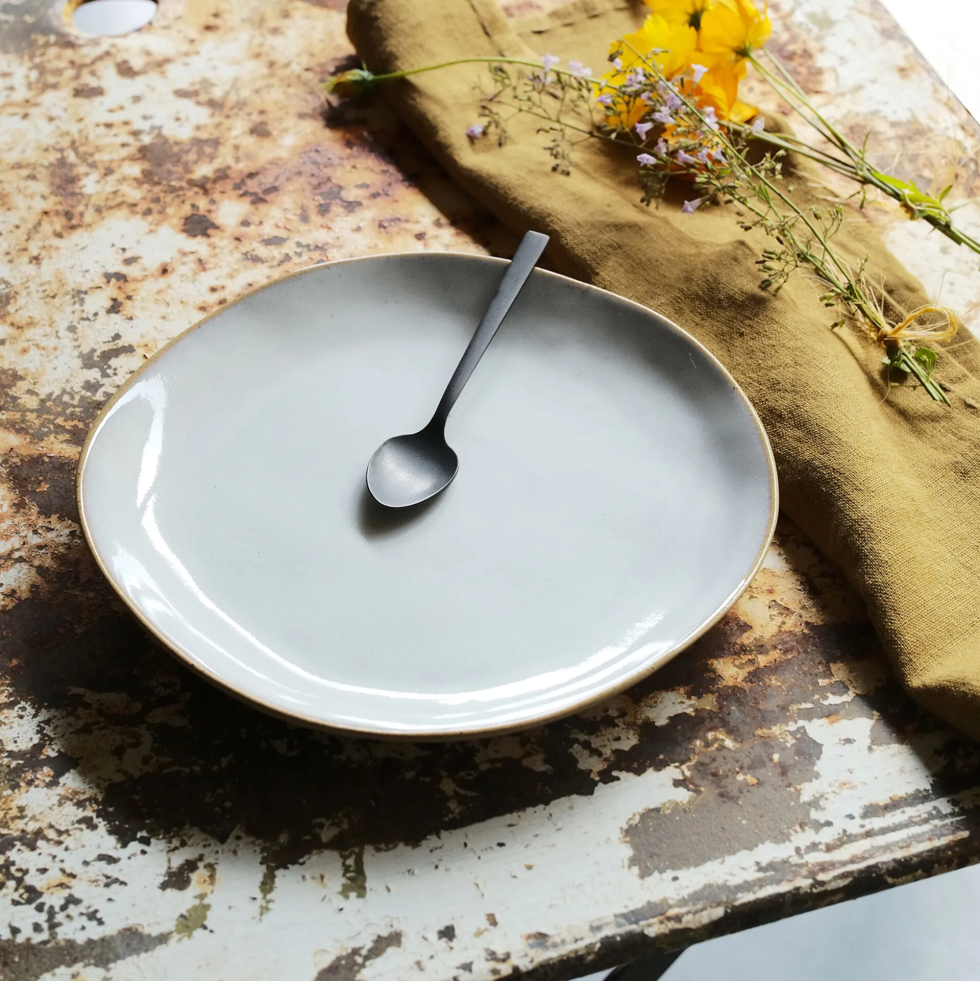 Assiette à dessert bicolore en grès recyclé D21,7cm - blanc