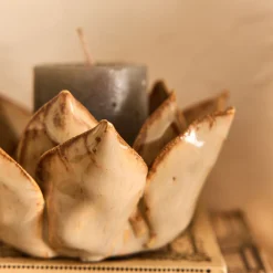 Bougeoir fleur en céramique D11,5cm - beige