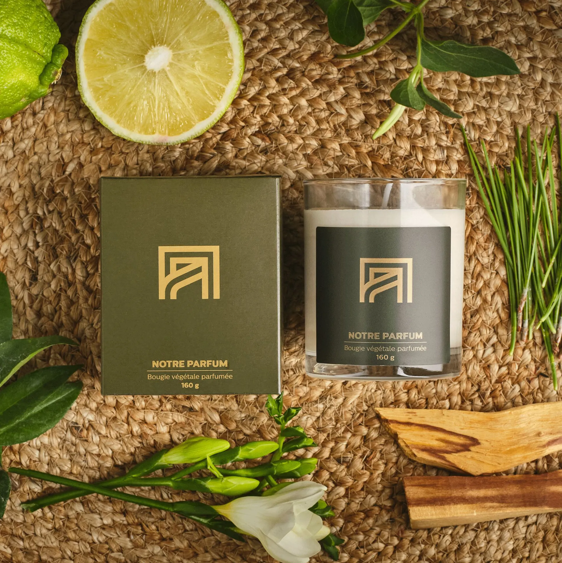 Bougie parfumée senteur Notre Parfum 160g