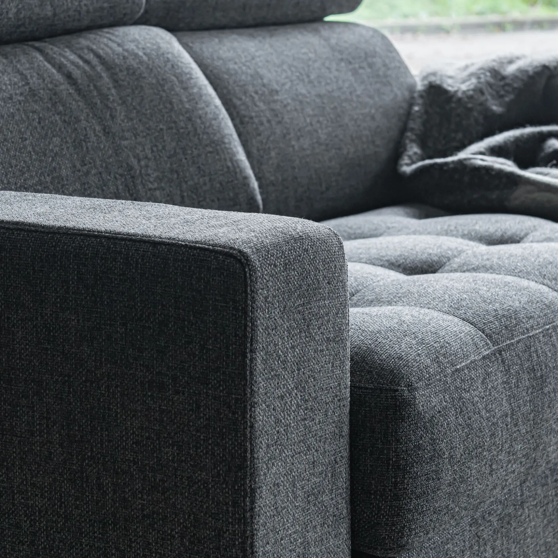 Canapé 2 places fixe en tissu pop avec accoudoirs 20cm - gris anthracite