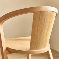Chaise avec accoudoirs en bois d'acajou - bois clair