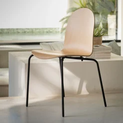 Chaise avec coque en contreplaqué moulé de hêtre - bois clair