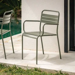 Chaise de jardin avec accoudoirs en acier - vert cèdre