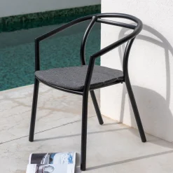 Chaise de jardin avec accoudoirs en aluminium - noir