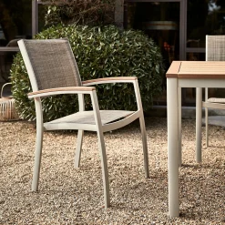 Chaise de jardin empilable avec accoudoirs en aluminium - blanc écru