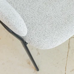 Chaise de repas avec accoudoirs en tissu - beige