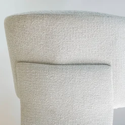 Chaise de repas contemporaine avec accoudoirs en tissu - beige