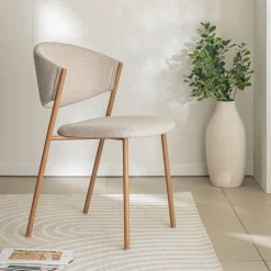 Chaise de repas épurée en tissu - beige