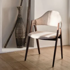 Chaise en tissu et effet bois foncé avec accoudoirs - beige alpilles