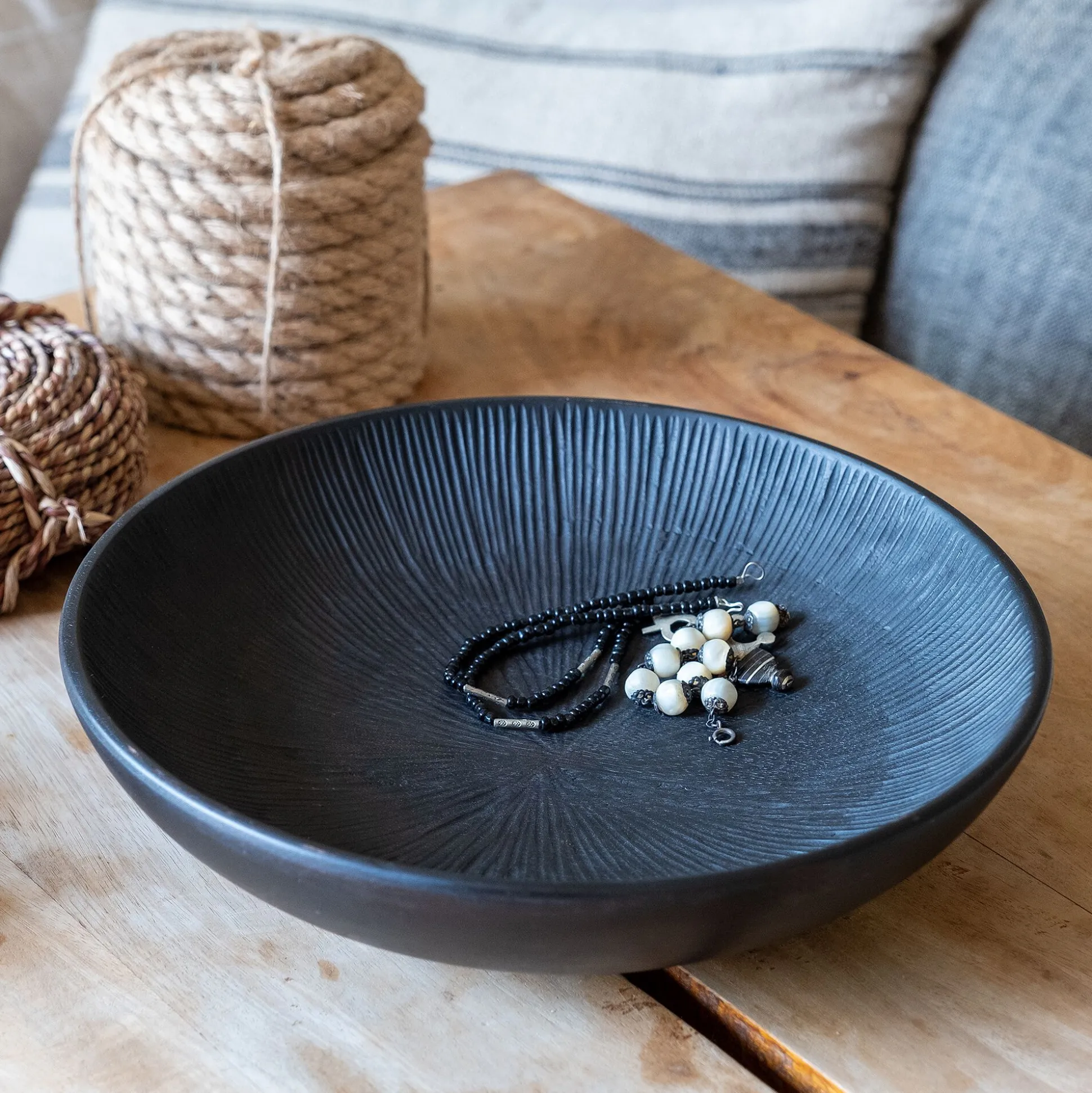 Coupe décorative en bois de manguier D29cm - noir