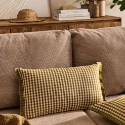 Coussin à carreaux en coton finition volant 30x50cm - marron