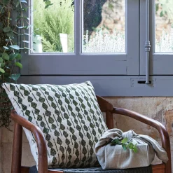 Coussin ethnique en coton - vert cèdre 45x45cm