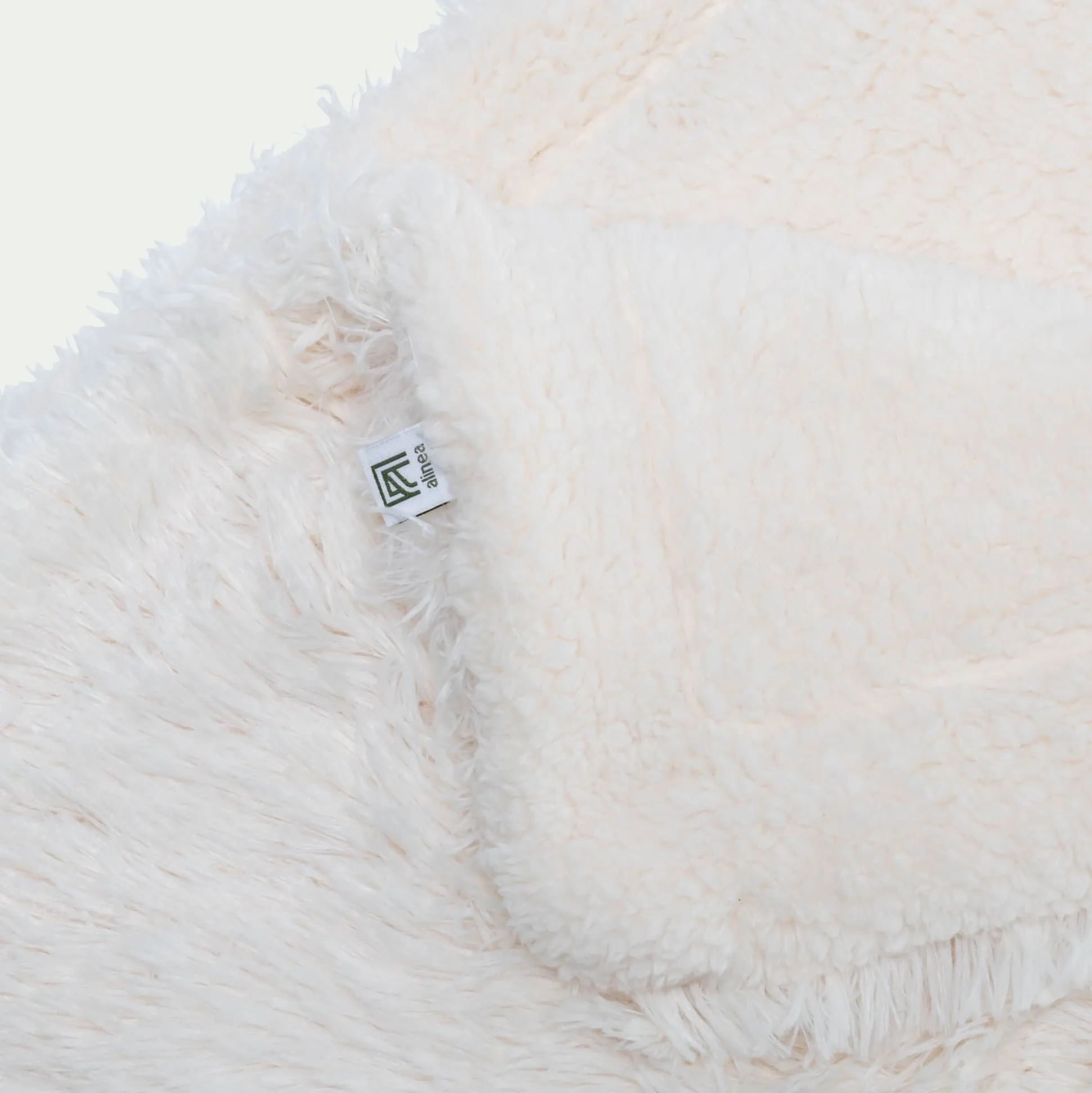Couvre-lit imitation fourrure en polyester - blanc 180x220cm
