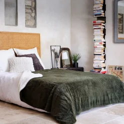 Couvre-lit imitation fourrure - vert cèdre 180x220cm