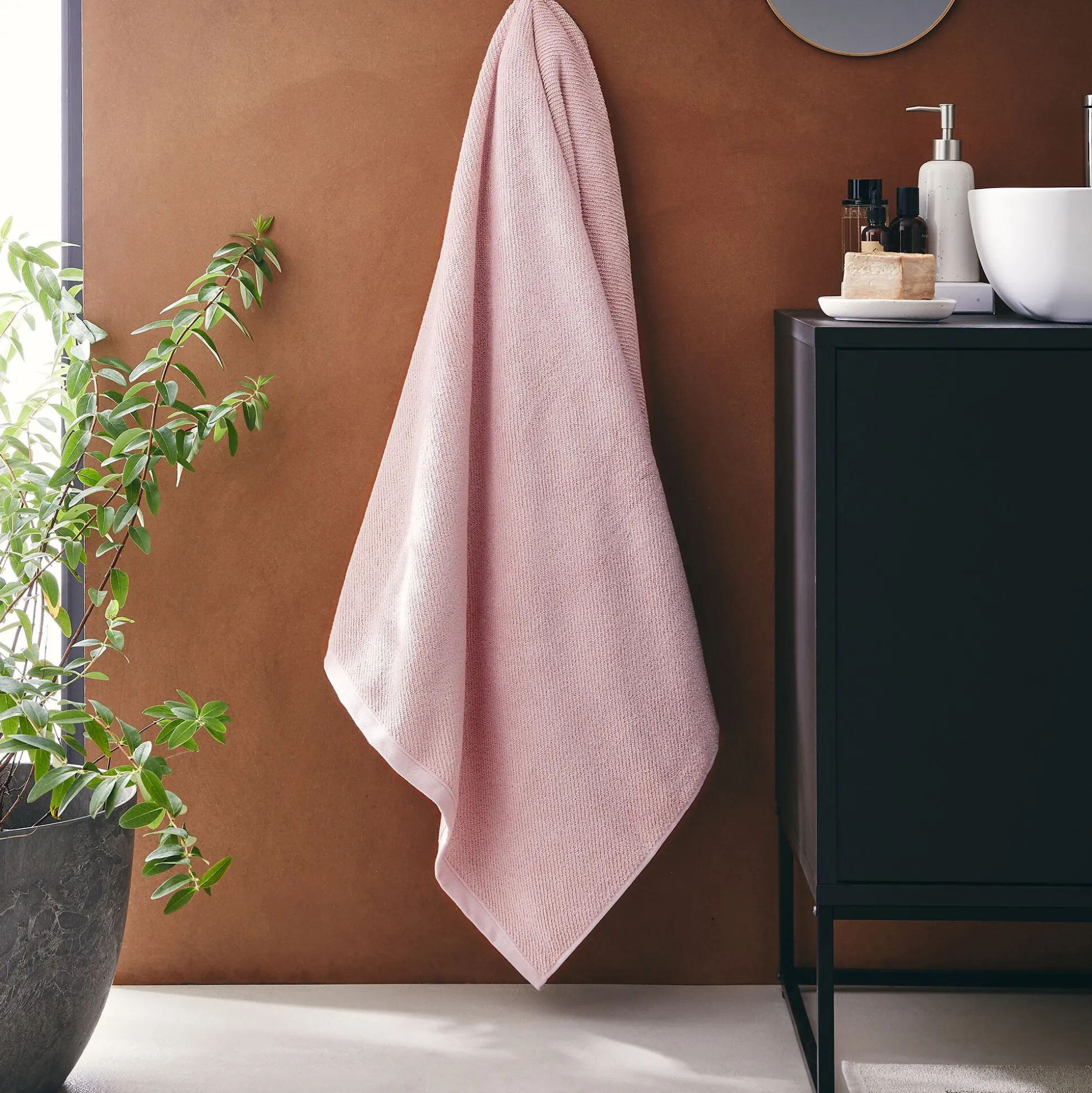 Drap de bain en bouclettes de coton bio - rose rosa 90x150cm
