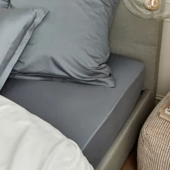 Drap housse en satin lavé 140x200cm B30cm - bleu orage