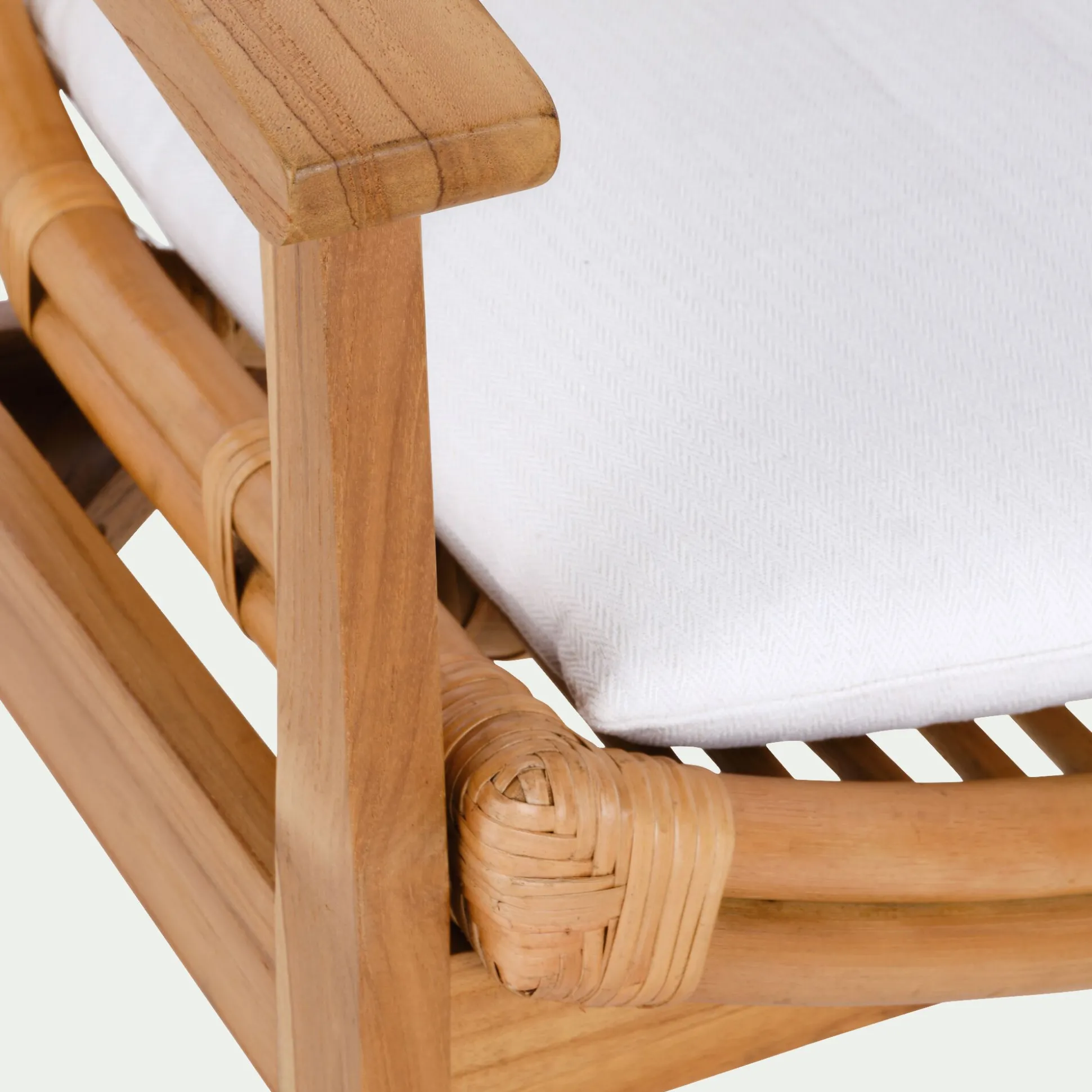 Fauteuil en teck et rotin - naturel