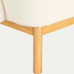 Fauteuil en tissu effet moutonné et piétement en hévéa - blanc capelan