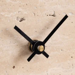 Horloge à poser en travertin L10xH10cm - naturel