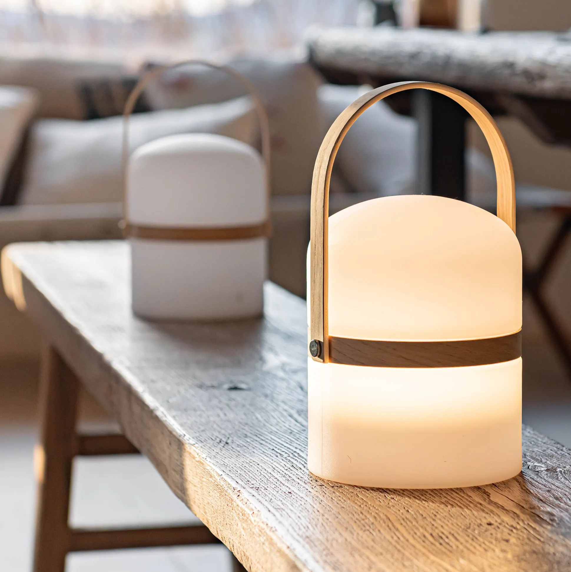 Lampe à poser extérieur nomade H26,50xD14,50cm - blanc