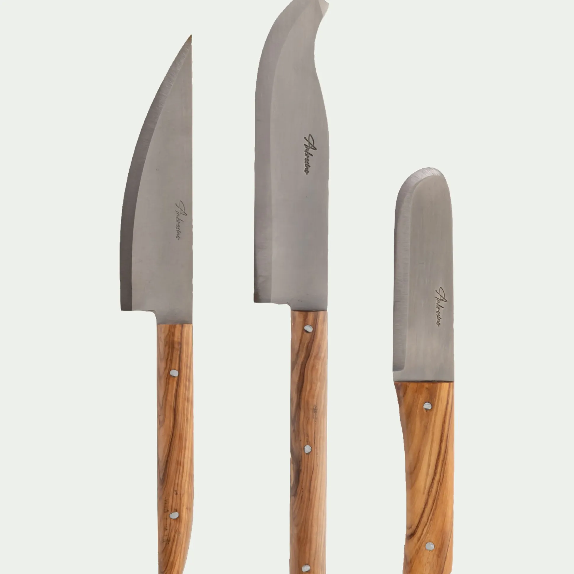 Lot de 3 couteaux avec lame en inox et manche en bois d'olivier