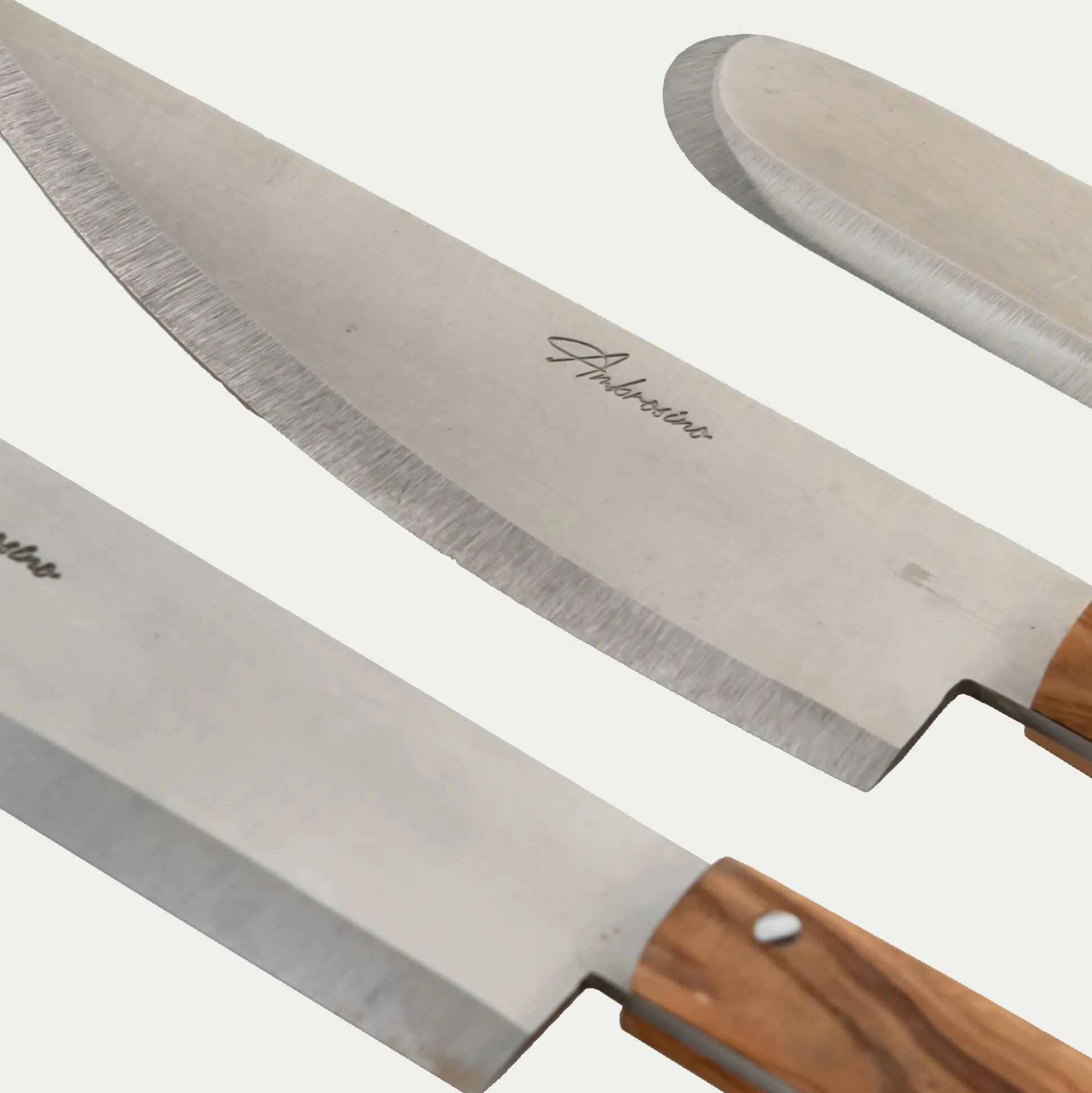 Lot de 3 couteaux avec lame en inox et manche en bois d'olivier
