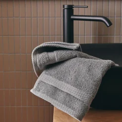 Lot de 2 serviettes invités en coton peigné - gris restanque 30x50cm