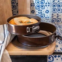 Moule à manqué rond démontable en acier D24cm - marron