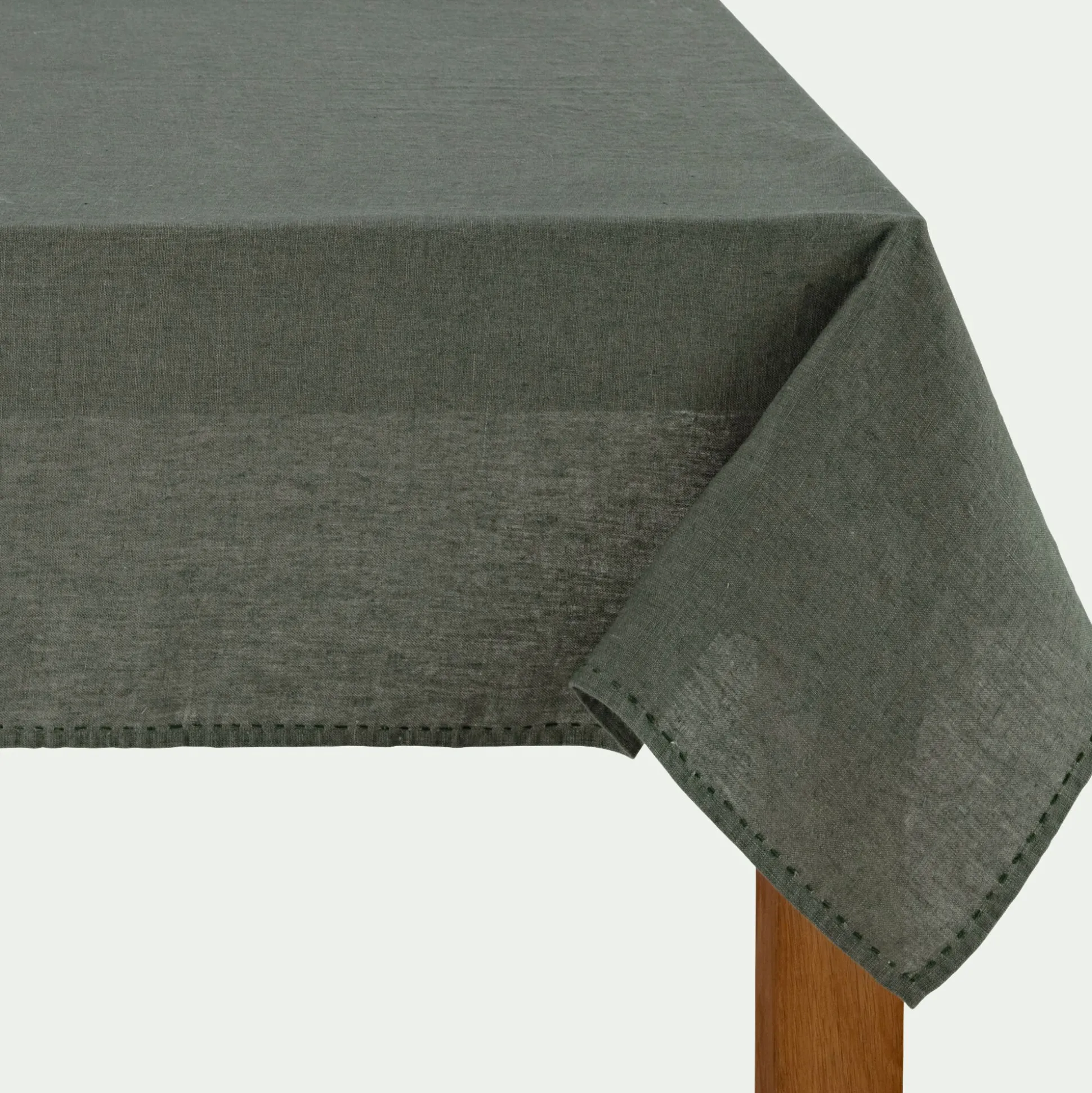 Nappe en lin lavé 150x250cm - vert cèdre