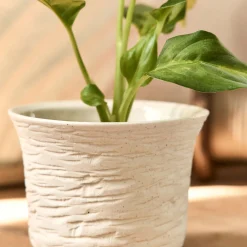 Petit vase en grès strié H7,8cm - blanc