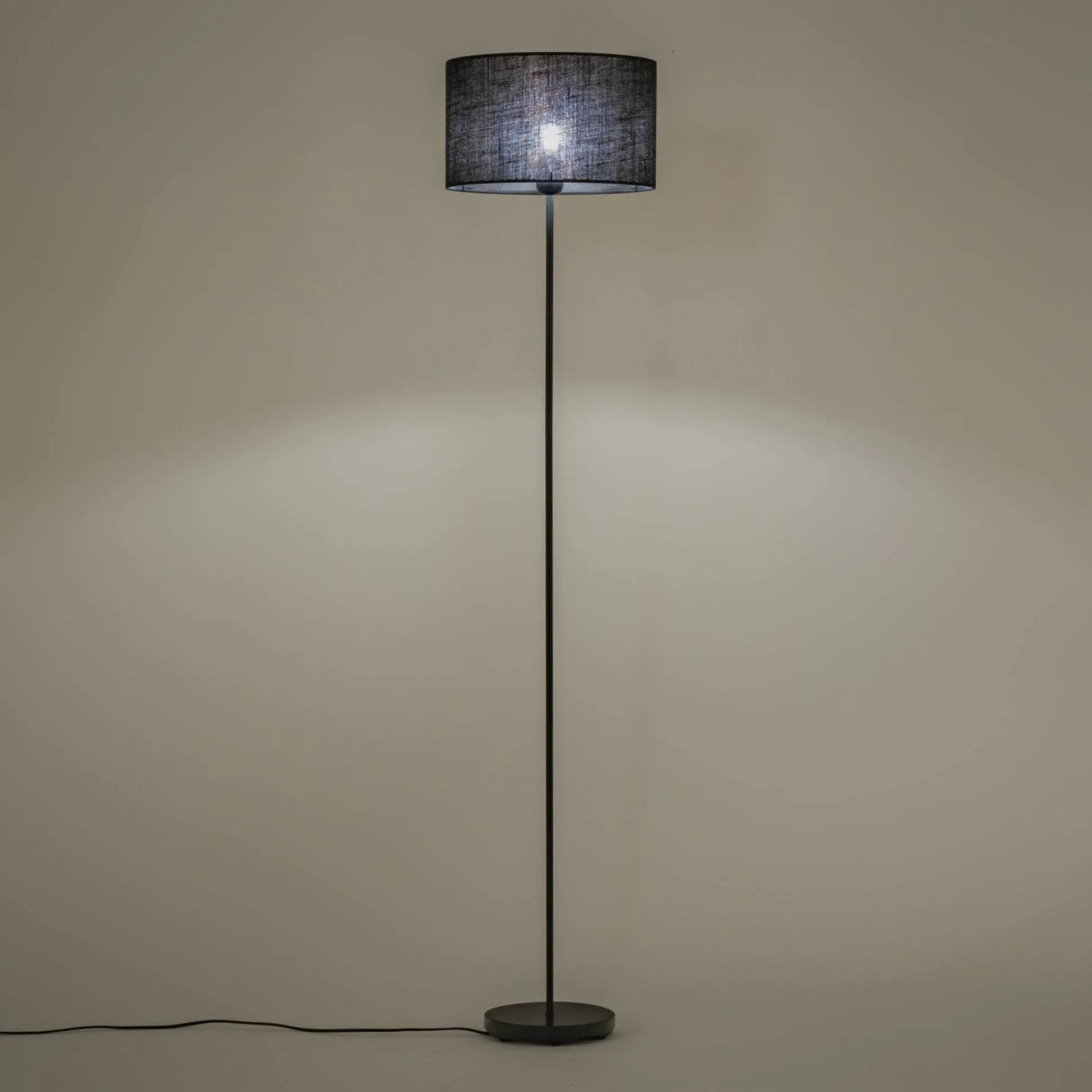 Pied de lampadaire en métal - H140cm noir