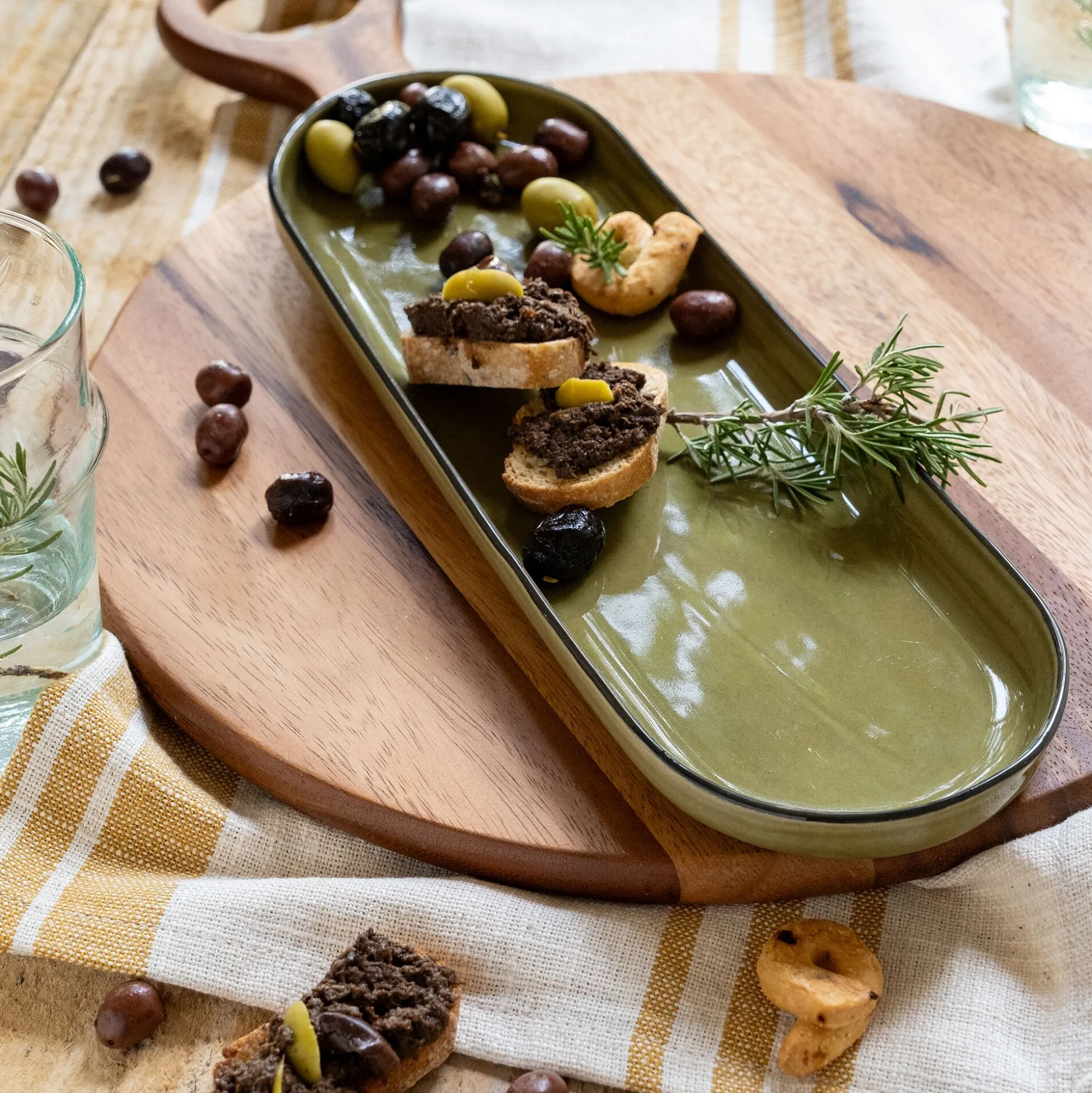 Plat apéritif en grès L32,8xl10,5cm - vert mousse