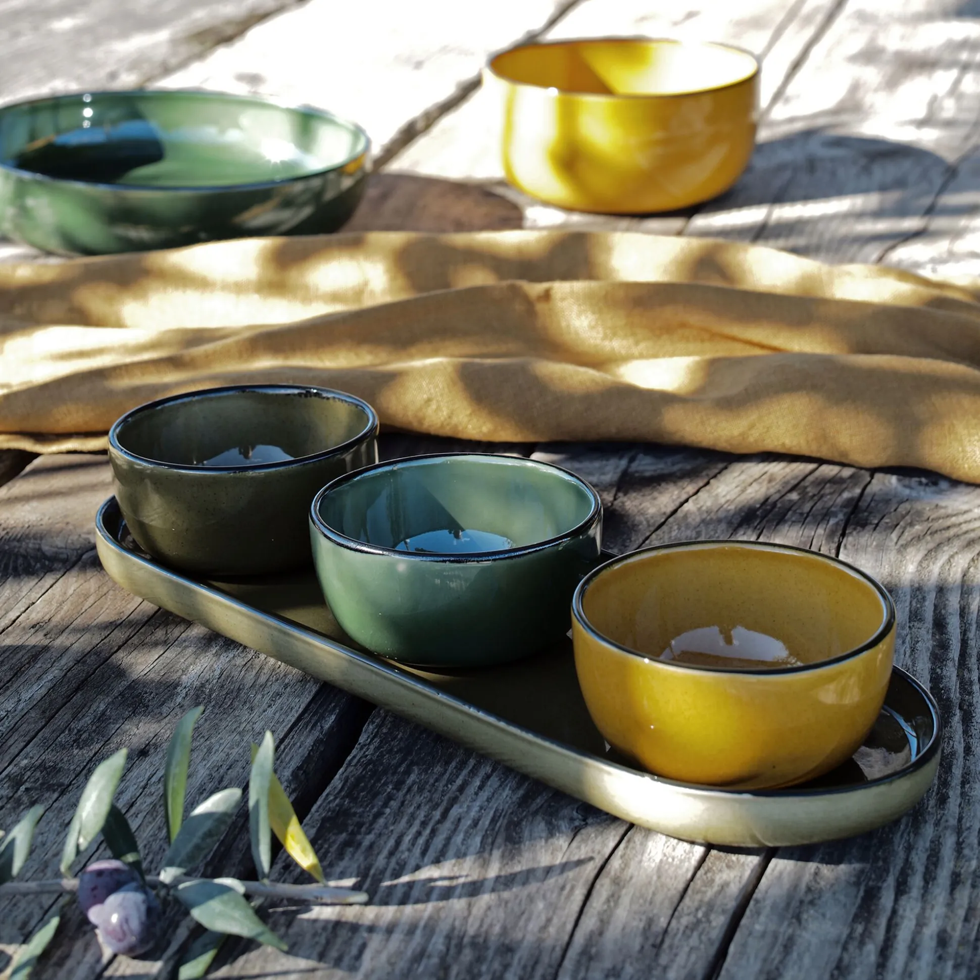 Plat apéritif en grès L32,8xl10,5cm - vert mousse