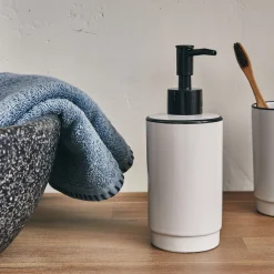 Set de salle de bain en grès - noir et blanc