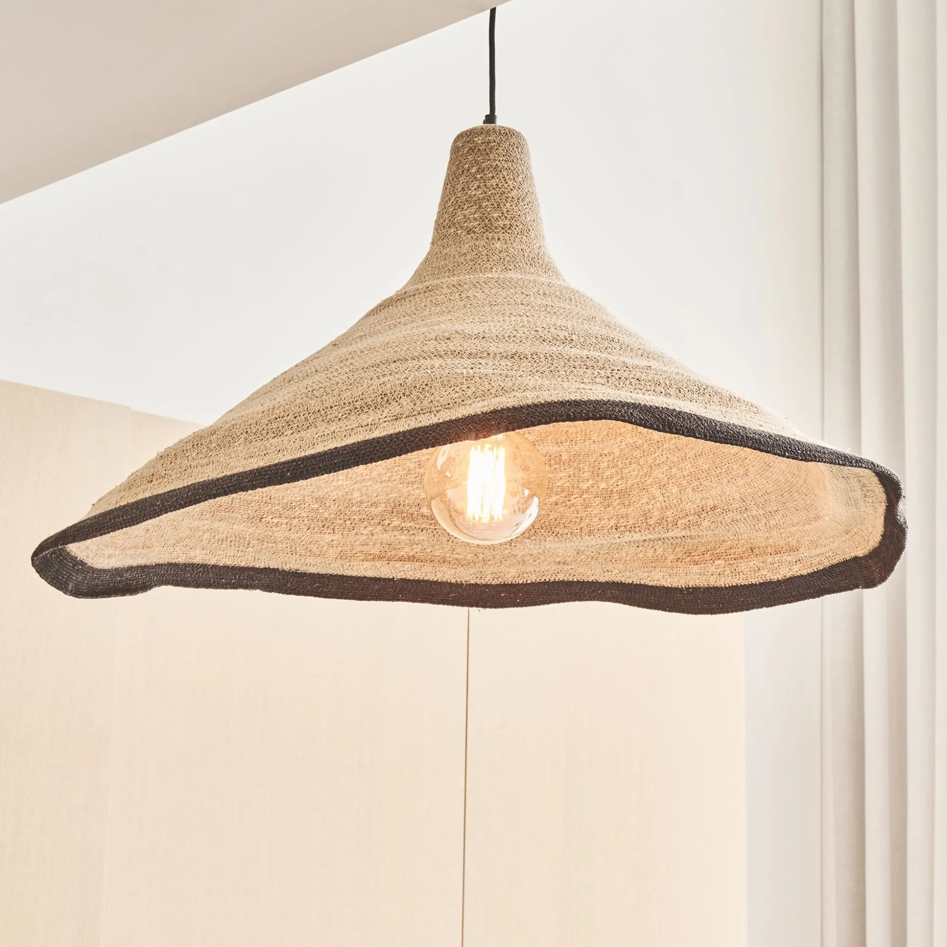 Suspension électrifiée en jonc de mer D91cm - naturel