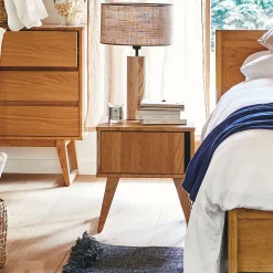 Table de chevet en plaqué chêne L45xl40xH48cm - bois clair