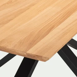 Table de repas piètement graphique en chêne - bois clair (8 places)