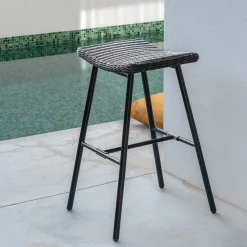 Tabouret de bar en fer et résine tressée H72cm - noir