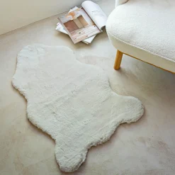 Tapis imitation fourrure - beige 60x90cm