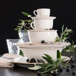 Tasse et sous-tasse en porcelaine avec liseré doré D23cm - blanc