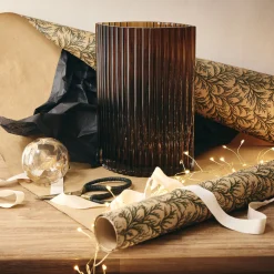 Vase contemporain en verre strié H26cm - marron