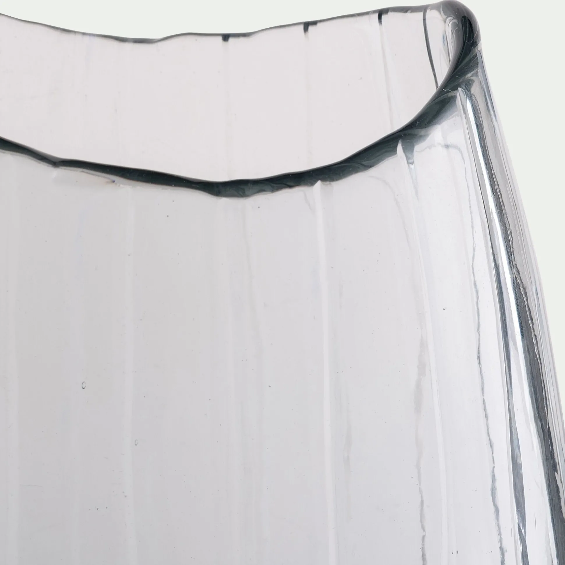 Vase ovale strié en verre H47cm - transparent