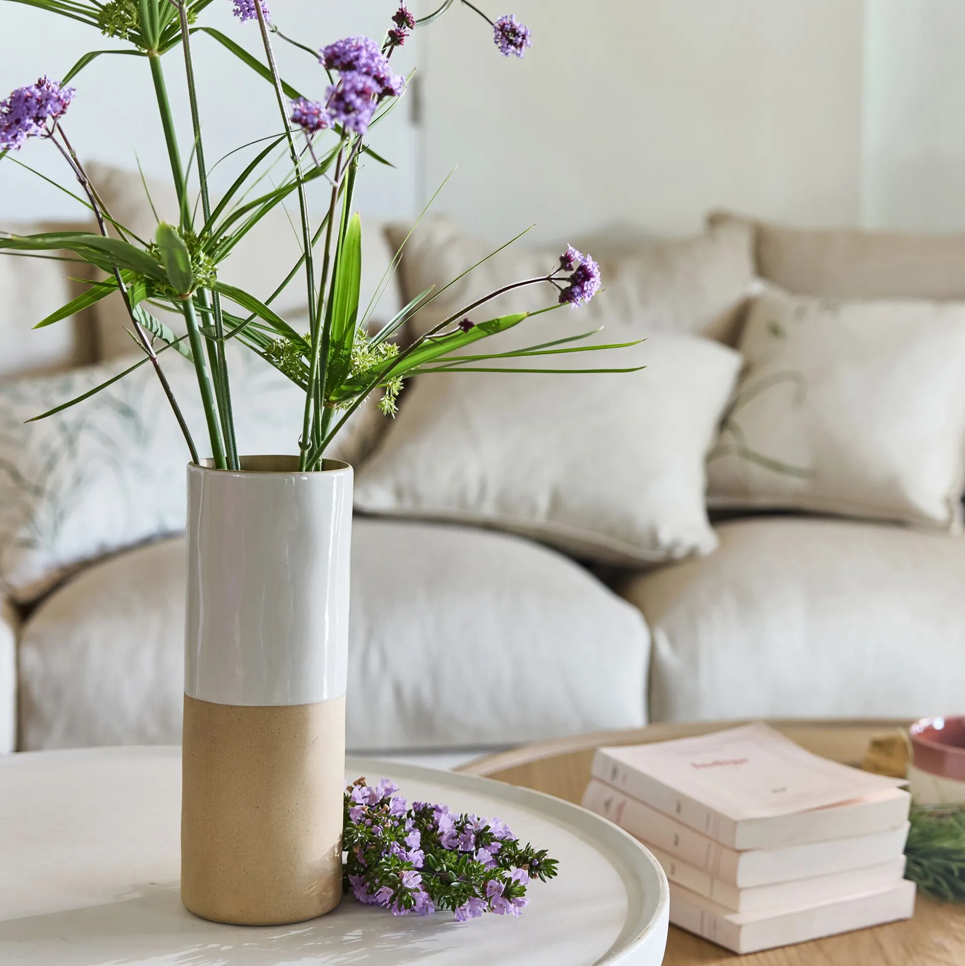 Vase tube bicolore en grès H25cm - blanc