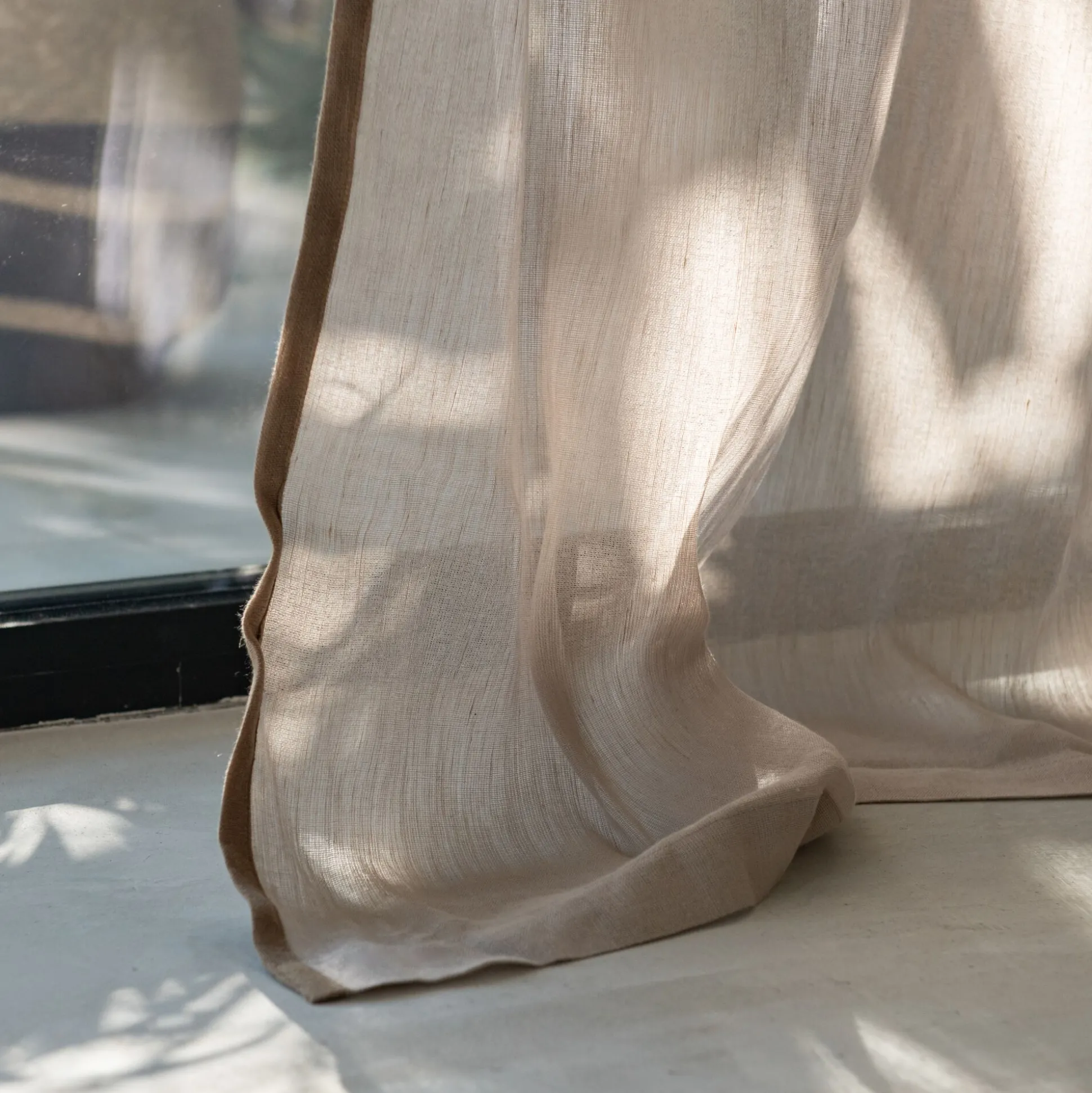 Voilage à passants cachés en lin et coton finition liseré 140x260cm - beige