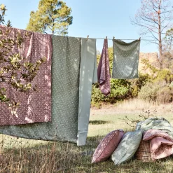 Housse de couette 260x240cm et 2 taies d'oreiller 63x63cm en coton lavé - rose